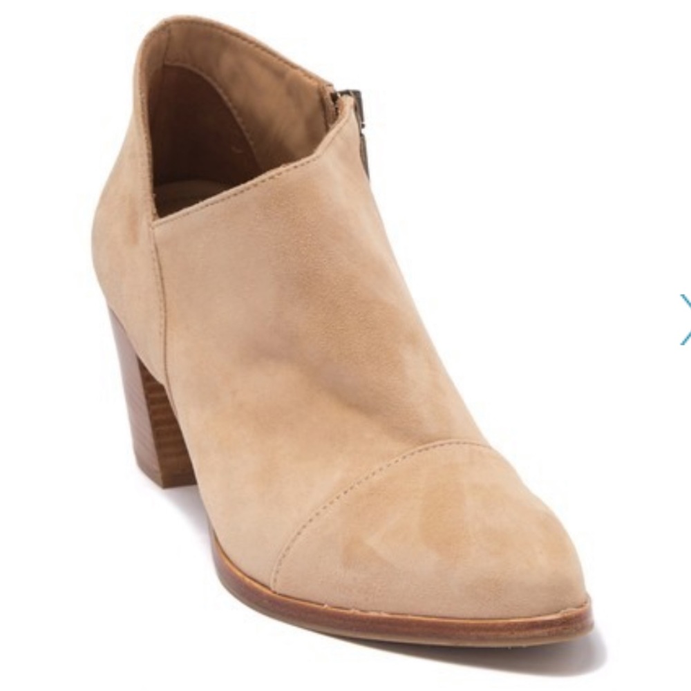 NEW Italeau Marisa Waterproof Cap Toe Bootie - Picture 2 of 8